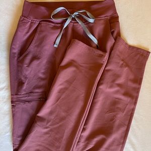 High Waist FIGS Yola Mauve Small Tall Scrub Bottoms
